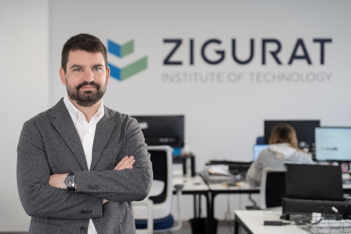 Pau Farré en las oficinas de ZIGURAT